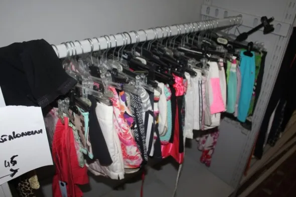 10#6374 Abbigliamento uomo e donna