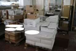 1#5591 Accessori per confezionamento di capi e attrezzature elettroniche