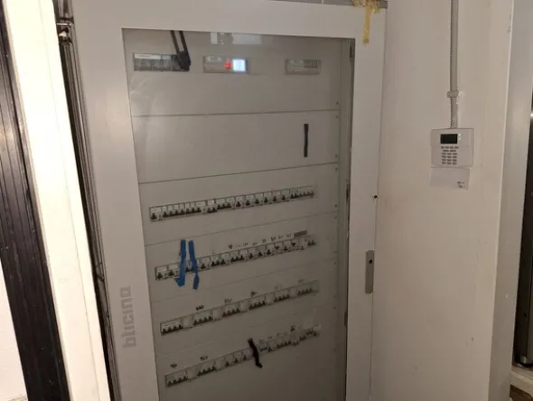 1#8280 Affitto di azienda esercente attività di solarium