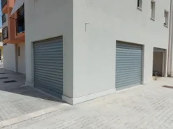 #18411 AFFITTO di locale commerciale con deposito