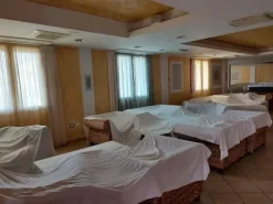 #12269 Albergo con piscina e pertinenze