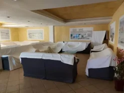 #12269 Albergo con piscina e pertinenze