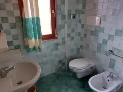 #12269 Albergo con piscina e pertinenze