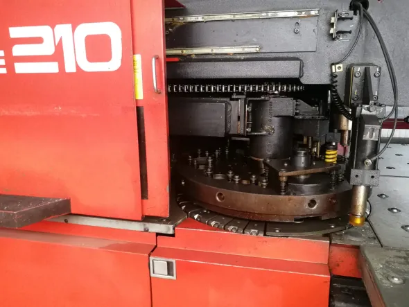 Amada ARCADE 210