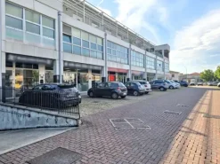 #2536544 Ambulatorio medico con magazzino, posti auto e arredi
