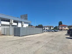 #2537114 Ampio capannone commerciale con abitazione custode