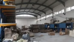 #2537555 Ampio capannone commerciale con abitazione e uffici