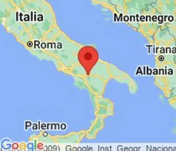 #14775 Ampio salone espositivo e aree urbane