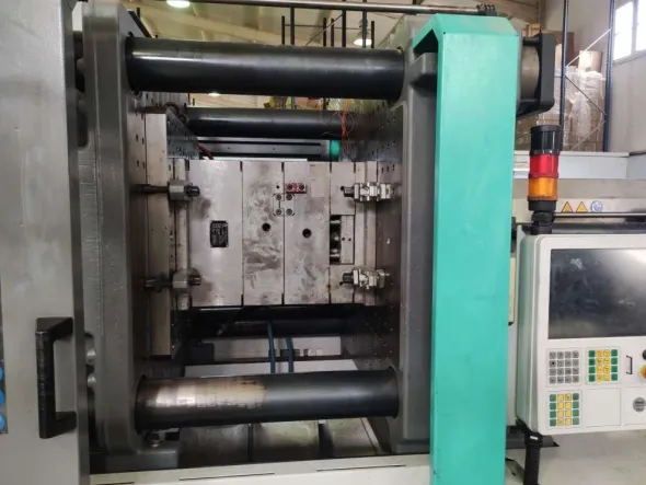 ARBURG ALLROUNDER 820 S 4000-2100