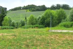 #24077 Area edificabile di 886 mq in zona residenziale