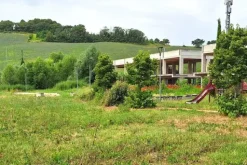 #24077 Area edificabile di 886 mq in zona residenziale