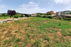 #24075 Area edificabile di 1349 mq in zona residenziale