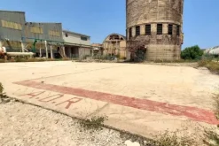 #24256 Area industriale con torre di raffreddamento