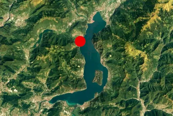 #22023 Area per vialetto su sponde del Lago d’Iseo
