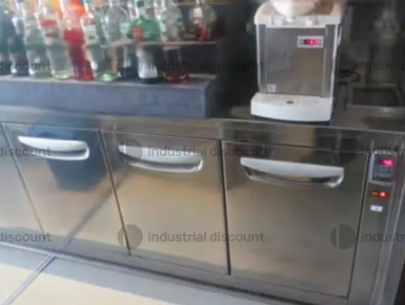 1#8770 Arredamento da bar e pasticceria