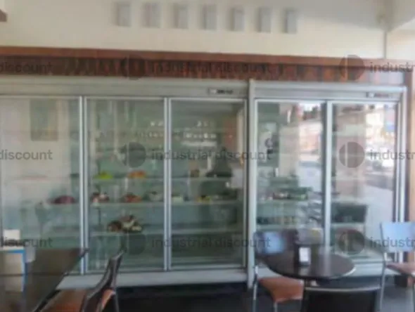 1#8770 Arredamento da bar e pasticceria