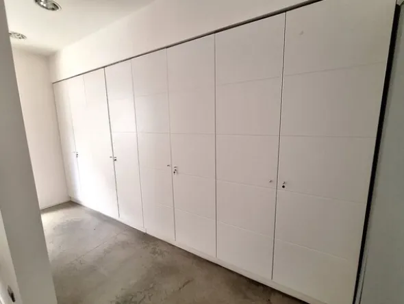 20#8759 Arredamento da ufficio