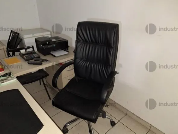 1#8867 Arredamento e attrezzature da ufficio