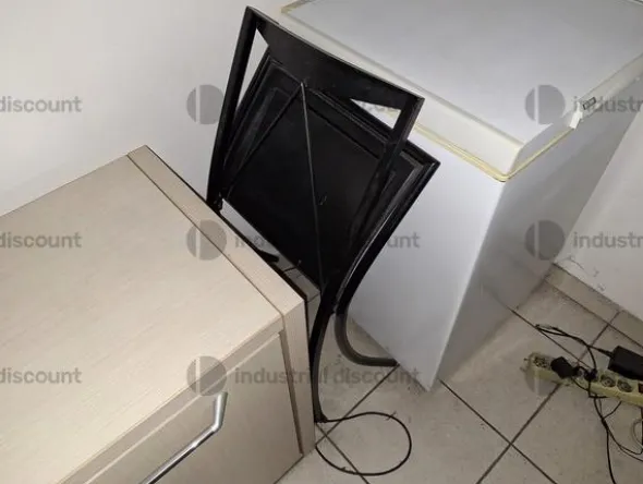 1#8867 Arredamento e attrezzature da ufficio