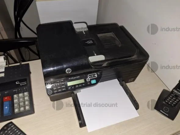 1#8867 Arredamento e attrezzature da ufficio