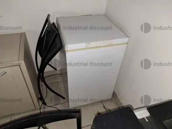 1#8867 Arredamento e attrezzature da ufficio