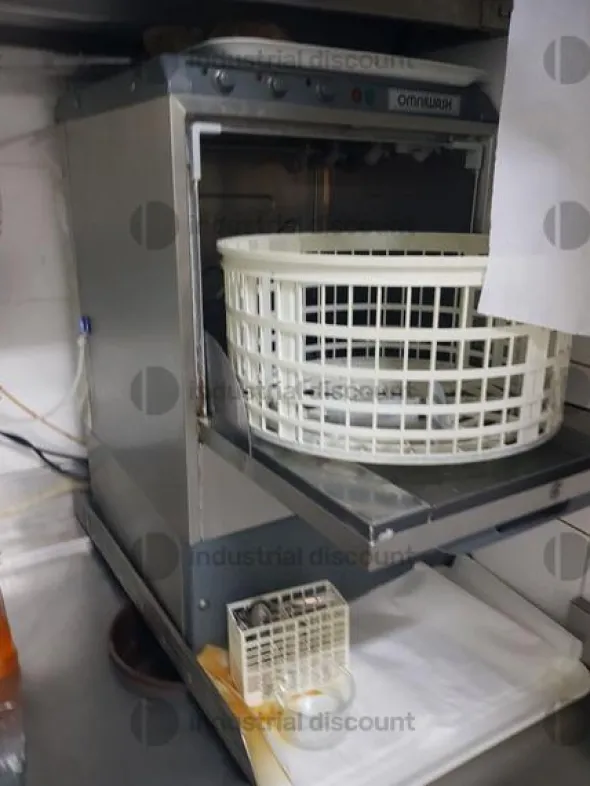 1#10162 Arredamento e attrezzature per ristorazione