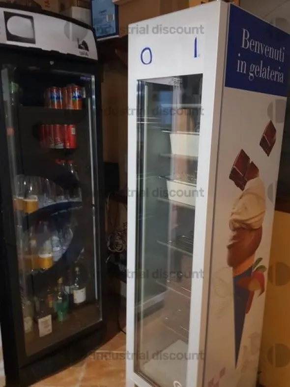 1#10162 Arredamento e attrezzature per ristorazione