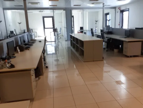10#77144 Arredamento ed attrezzature per ufficio