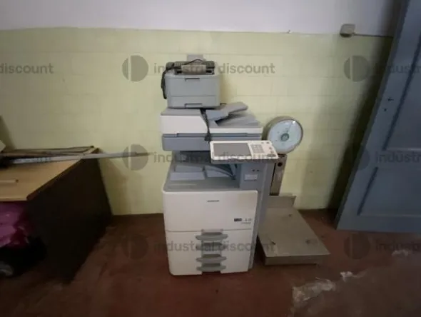 15#9550 Arredamento ed attrezzature elettroniche per ufficio
