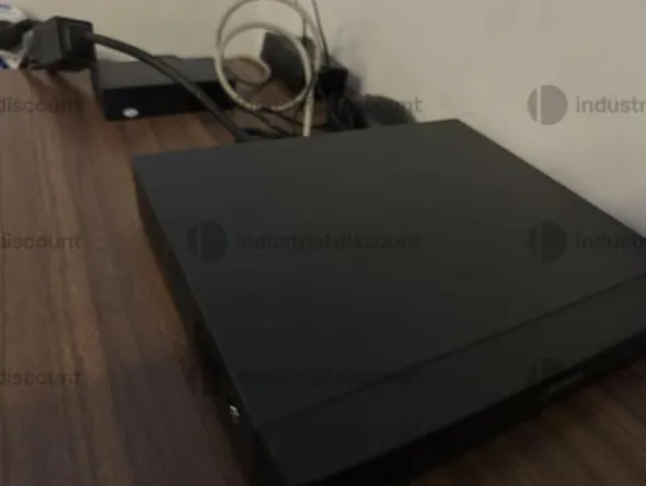11#9894 Arredamento ed elettronica da ufficio