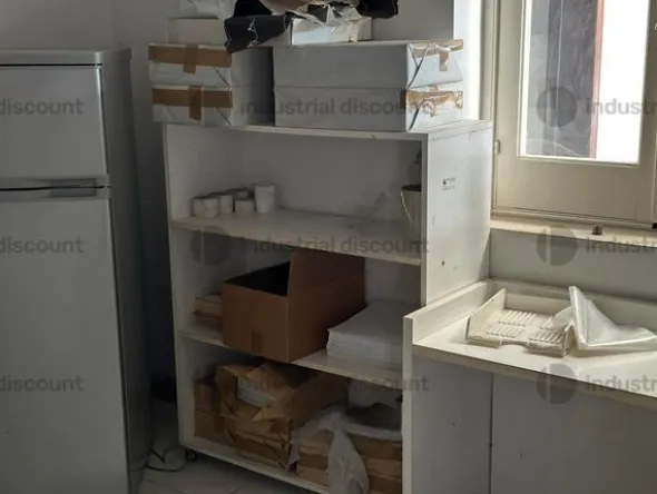 11#9894 Arredamento ed elettronica da ufficio