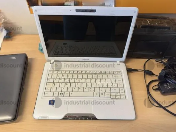 11#9894 Arredamento ed elettronica da ufficio