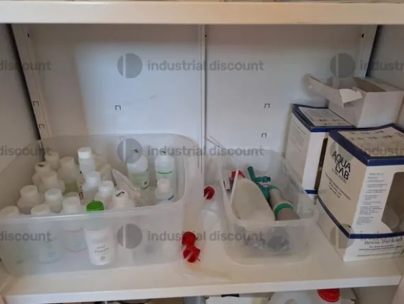 35#9795 Arredamentoufficio e strumenti di laboratorio