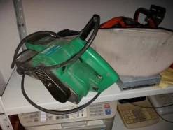 4#7853 Arredi da ufficio e attrezzature elettroniche