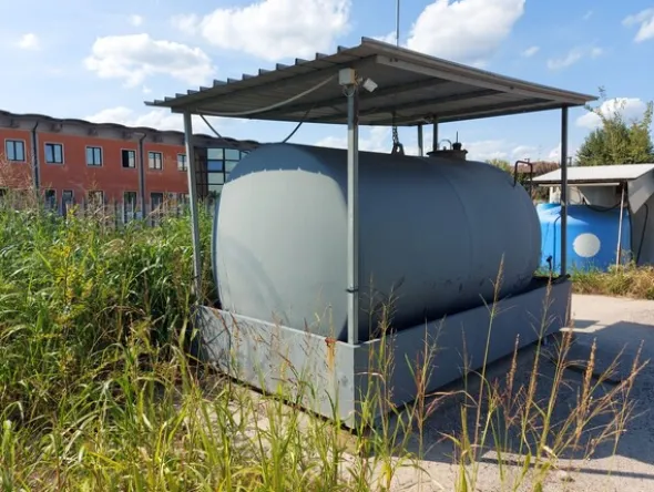 1#8186 Arredi da ufficio e Cisterna Adblu