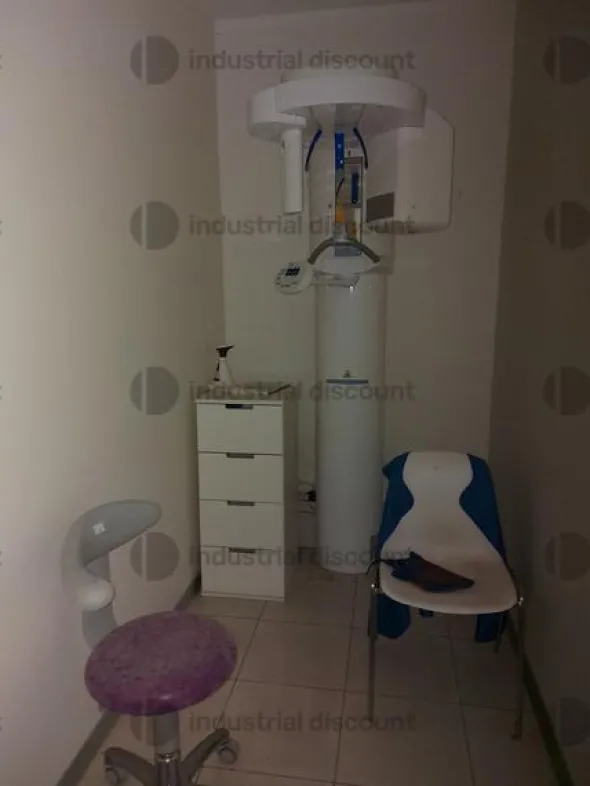 1#9603 Arredi e attrezzatura per studio odontoiatrico