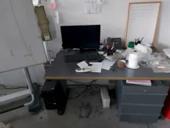 1#8109 Arredi e attrezzatura uffici