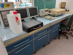 1#5831 Arredi e attrezzature da laboratorio