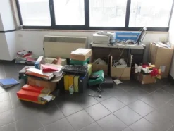 3#5042 Arredi e attrezzature elettroniche da ufficio