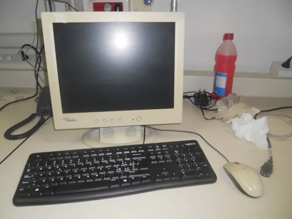 5#4977 Arredi e attrezzature per laboratorio