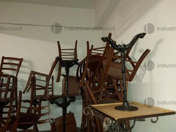 1#8987 Arredi e attrezzature per ristorazione