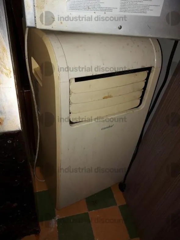 1#8987 Arredi e attrezzature per ristorazione