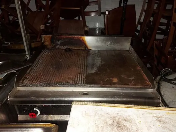 1#8987 Arredi e attrezzature per ristorazione