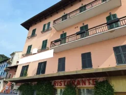 2#8574 Arredi e attrezzature per ristorazione e hotel