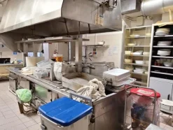 2#8574 Arredi e attrezzature per ristorazione e hotel
