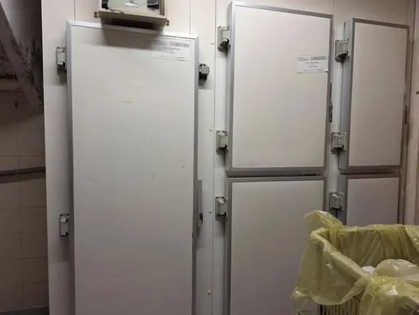 2#8574 Arredi e attrezzature per ristorazione e hotel