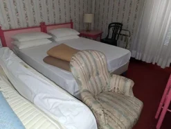 2#8574 Arredi e attrezzature per ristorazione e hotel