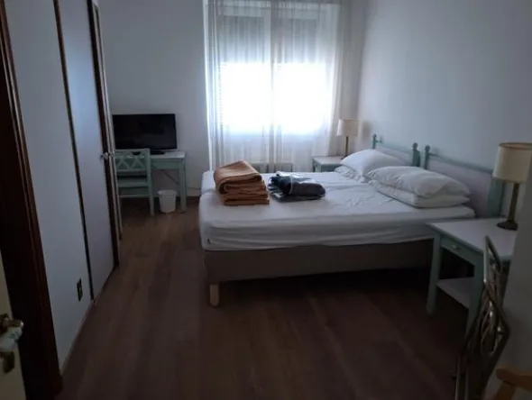 2#8574 Arredi e attrezzature per ristorazione e hotel
