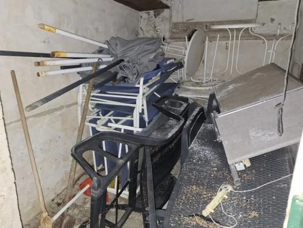 2#8574 Arredi e attrezzature per ristorazione e hotel