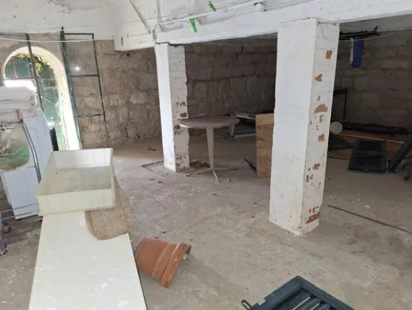 2#8574 Arredi e attrezzature per ristorazione e hotel